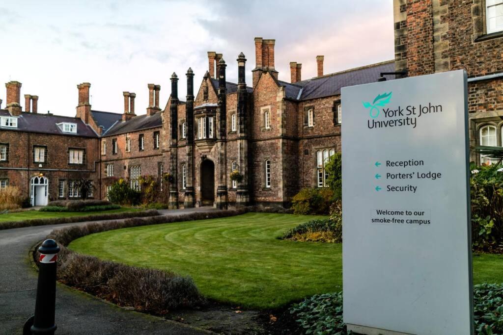 Stodham House With Minster Views! Villa ยอร์ค ภายนอก รูปภาพ